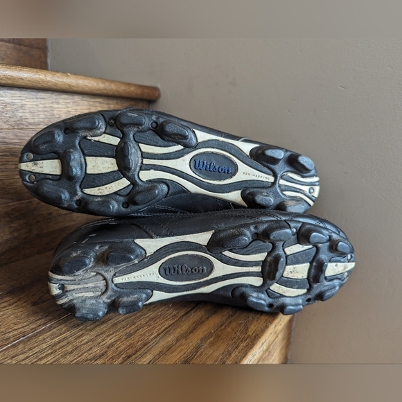 Wilson soccer cleats, black & blue, men's size 8 - Picture 5 of 6